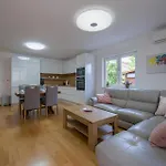 2 Bedroom Stunning In Fažana