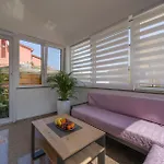 Appartamento 2 Bedroom Stunning In *
