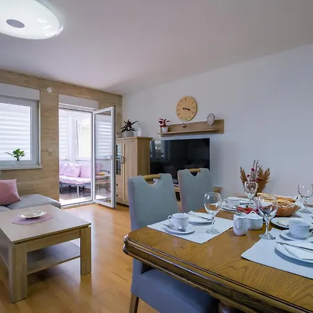 2 Bedroom Stunning In Fažana
