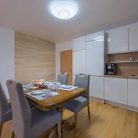 2 Bedroom Stunning In Appartamento *