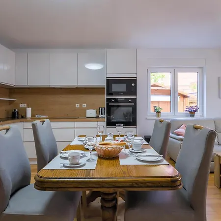 2 Bedroom Stunning In Фажана
