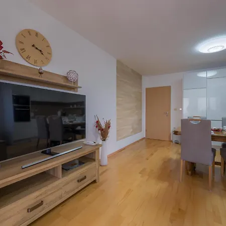 2 Bedroom Stunning In Апартаменты