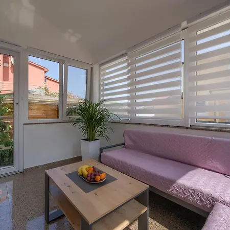 Апартаменты 2 Bedroom Stunning In *