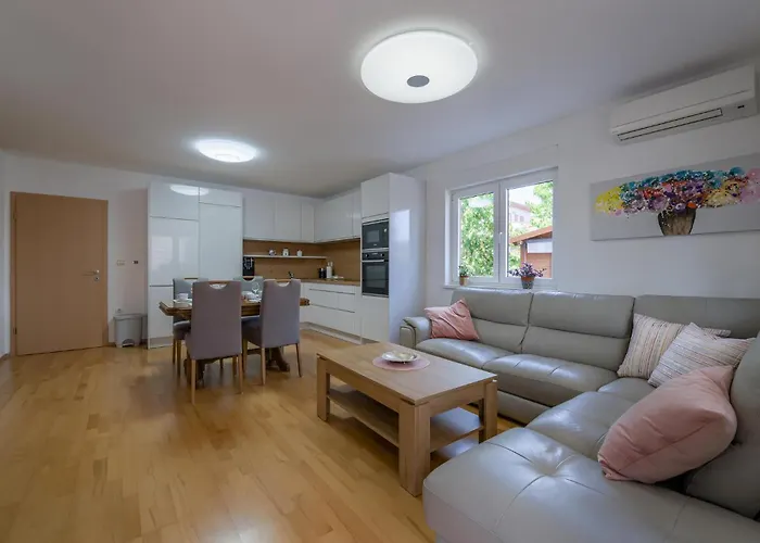 Cozy In With Wifi Fažana