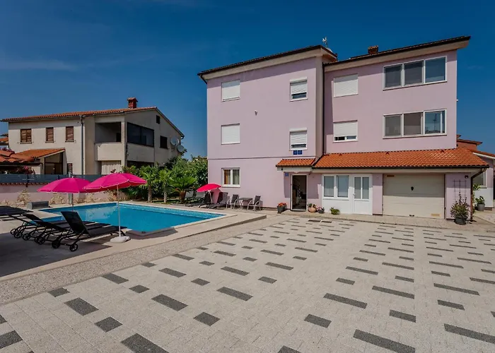 Cozy In With Wifi Appartement Fažana